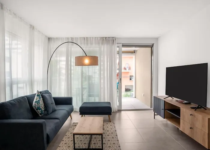 Apartment Loctowers A2-8-1 By Interhome